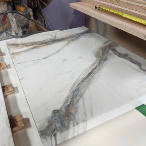example1.custom made countertop made with epoxy resin to look like marble